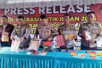 Kapolresta Banjarmasin Kombes Pol. Timbul R.K. Siregar didampingi Kasat Resnarkoba Kompol Syuaib Abdullah, pada konferensi pers, Selasa (2/6/2026) (SuarIndonesia/YI)