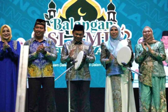 Pembukaan Balangan Islamic Fest 2026 oleh Bupati Balangan Abdul Hadi, di dampingi, Kapolres Balangan, ketua DPRD Balangan, dan ketua TP PKK Balangan. Jum’at (5/6/2026). (SuarIndonesia/Adv)