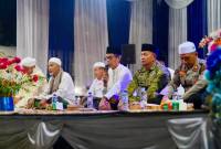 Wakil Bupati Balangan, Akhmad Fauzi menghadiri Tablig Akbar dalam rangka menyambut Tahun Baru Islam 1 Muharram 1448 H digelar di Desa Sirap, Kecamatan Juai, Sabtu (13/6/2026). Kegiatan turut mendatangkan penceramah Habib Rifky Alaydrus dari Jakarta. (SuarIndonesia/Adv)