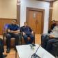Kepala Samsat Banjarbaru (kemeja batik biru) bersama pihak Dishub dan Kepolisian memberi keterangan, Kamis (18/6/2036) (SuarIndonesia/RW)