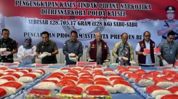 Kapolda Kalsel, Irjen Pol Dr Rosyanto Yudha Hermawan pimpin gelar pengungkapan di Aula Mapolda, Banjarbaru, Kamis (18/6/2026) (SuarIndonesia/ZI)