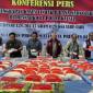 Kapolda Kalsel, Irjen Pol Dr Rosyanto Yudha Hermawan pimpin gelar pengungkapan di Aula Mapolda,  Banjarbaru, Kamis (18/6/2026) (SuarIndonesia/ZI)