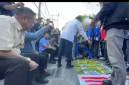 Aksi disertai tabur bunga di depan Kantor DPRD Kalsel, Jumat  19//6/2026) SuarIndonesia/HM)