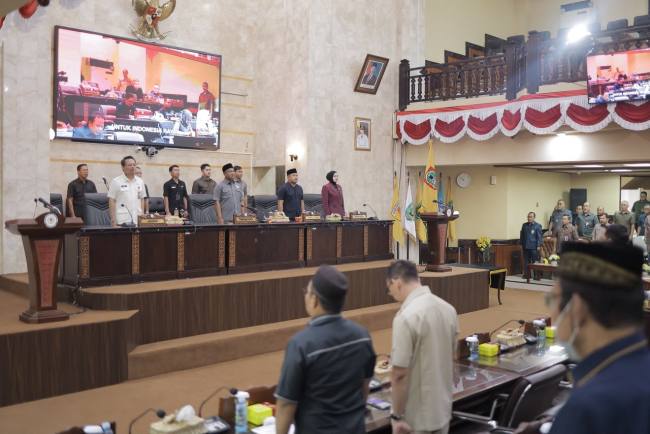 Pertanggungjawaban Pelaksanaan Anggaran Pendapatan dan Belanja Daerah (APBD) Tahun Anggaran 2025, di ruang rapat paripurna H. Mansyah Addrian, Gedung DPRD Provinsi, Rabu (24/6/2026). (SuarIndonesia/Ist)