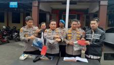 Pelaksana Harian (Plh) Kapolresta Banjarmasin, Kombes Pol Timbul R.K. Siregar, mengatakan tersangka sempat bekerja sebagai buruh lepas untuk memenuhi kebutuhan hidup selama berstatus buronan. (SuarIndonesia/DO)