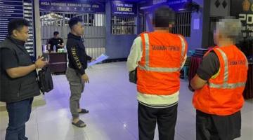 Penangkapan dilakukan tim gabungan terdiri dari Penyidik Tindak Pidana Khusus Kejaksaan Negeri Batola dibantu Tim Intelijen Kejaksaan Tinggi Kalimantan Selatan  dan Tim Intelijen Kejari Batola dari Kamis (25/6/2026) hingga Jumat (26/6/2026) dinihari. (SuarIndonesia/Ist)