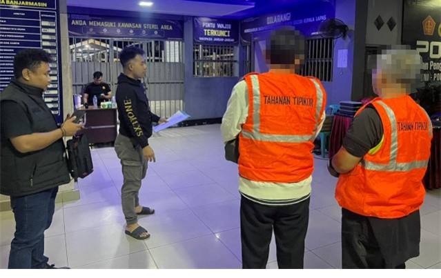 Penangkapan dilakukan tim gabungan terdiri dari Penyidik Tindak Pidana Khusus Kejaksaan Negeri Batola dibantu Tim Intelijen Kejaksaan Tinggi Kalimantan Selatan  dan Tim Intelijen Kejari Batola dari Kamis (25/6/2026) hingga Jumat (26/6/2026) dinihari. (SuarIndonesia/Ist)