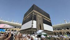 Jemaah haji dari berbagai negara melaksanakan Tawaf Ifadah di Masjidil Haram, Makkah, Arab Saudi, Minggu (31/5/2026). Jemaah haji dari berbagai negara kembali memadati Masjidil Haram untuk menyelesaikan rangkaian ibadah haji yakni Tawaf Ifadah, Sai dan Tahalul. (Foto: Antara/Citro Atmoko)
