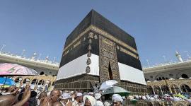 Jemaah haji dari berbagai negara melaksanakan Tawaf Ifadah di Masjidil Haram, Makkah, Arab Saudi, Minggu (31/5/2026). Jemaah haji dari berbagai negara kembali memadati Masjidil Haram untuk menyelesaikan rangkaian ibadah haji yakni Tawaf Ifadah, Sai dan Tahalul. (Foto: Antara/Citro Atmoko)
