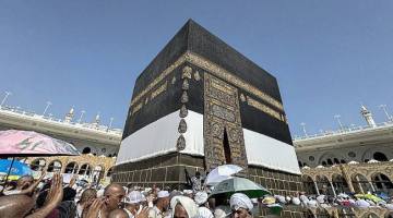 Jemaah haji dari berbagai negara melaksanakan Tawaf Ifadah di Masjidil Haram, Makkah, Arab Saudi, Minggu (31/5/2026). Jemaah haji dari berbagai negara kembali memadati Masjidil Haram untuk menyelesaikan rangkaian ibadah haji yakni Tawaf Ifadah, Sai dan Tahalul. (Foto: Antara/Citro Atmoko)
