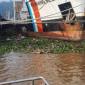 
Jasad BB, pria yang diduga melompat di Jembatan Mahakam dievakuasi tim SAR. (dok Istimewa)