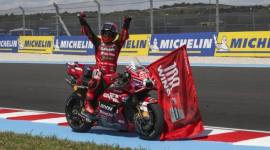 Marc Marquez menjuarai MotoGP Hungaria 2026 di Sirkuit Balaton Park, Balatonfokajar, Minggu (7/6/2026) malam. (Foto: Getty Images/Gold & Goose Photography)