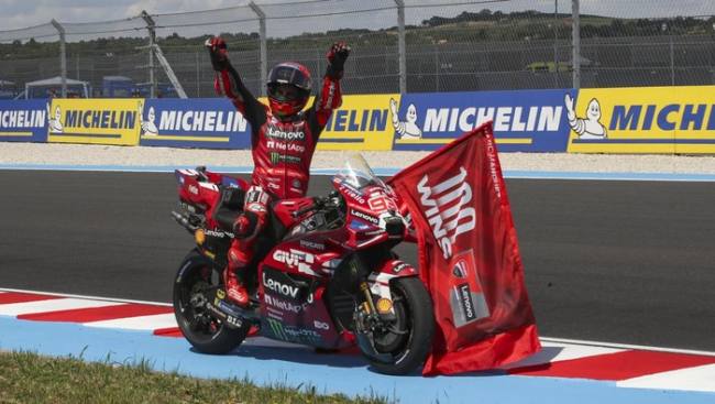 Marc Marquez menjuarai MotoGP Hungaria 2026 di Sirkuit Balaton Park, Balatonfokajar, Minggu (7/6/2026) malam. (Foto: Getty Images/Gold & Goose Photography)