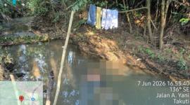 Mayat MA mengapung di sungai Desa Lok Tamu, Banjar. (Foto: Istimewa)