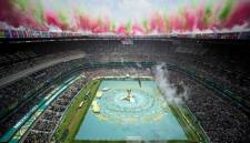 Hari pertama gelaran Piala Dunia 2026 makin terasa lengkap bagi tuan rumah Meksiko karena tim mereka mampu mengalahkan Afrika Selatan dengan skor 2-0 di laga pertama. (Foto: REUTERS/Kai Pfaffenbach)