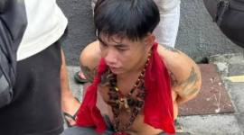 
Pelaku R pembacok ibu dan anak di Palangka Raya, Minggu (7/6/2026). (FotoL dok Polsek Pahandut)