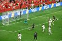 Pemain Kanada Jonathan David mencetak hattrick ke gawang Qatar. (Foto: REUTERS/Albert Gea)