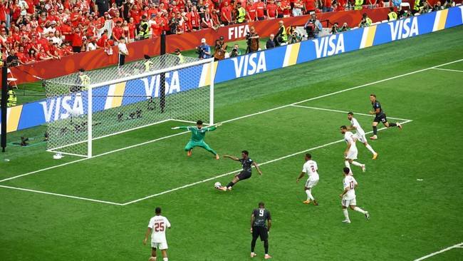 Pemain Kanada Jonathan David mencetak hattrick ke gawang Qatar. (Foto: REUTERS/Albert Gea)