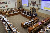 Komisi III DPR RI menggelar rapat Panitia Kerja (Panja) Rancangan Undang-Undang (RUU) tentang Perubahan atas Undang-Undang Nomor 2 Tahun 2002 tentang Polri di Gedung DPR, Senayan, Jakarta, Senin (8/6/2026). (Foto: Antara/Fath Putra Mulya)