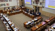 Komisi III DPR RI menggelar rapat Panitia Kerja (Panja) Rancangan Undang-Undang (RUU) tentang Perubahan atas Undang-Undang Nomor 2 Tahun 2002 tentang Polri di Gedung DPR, Senayan, Jakarta, Senin (8/6/2026). (Foto: Antara/Fath Putra Mulya)