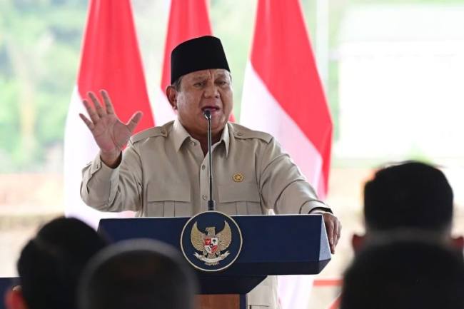 Presiden Prabowo Subianto memberikan pidato sambutan dalam peresmian Bendungan Meninting di Lombok Barat, Nusa Tenggara Barat, Jumat (10/7/2026). (Foto: HO-BPMI Sekretariat Presiden)