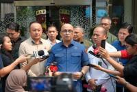 
Direktur Penyidikan Jaksa Agung Muda Bidang Tindak Pidana Khusus (Jampidsus) Kejagung Syarief Sulaeman Nahdi (tengah) bersama Kepala Pusat Penerangan Hukum Kejagung Anang Supriatna (tengah kanan) dan Direktur Penindakan pada Jampidmil Kejagung Brigjen TNI Andi Suci (tengah kiri) memberikan keterangan pers di Gedung Jampidsus Kejagung, Jakarta, Kamis (2/7/2026). (Foto: Kejagung RI)