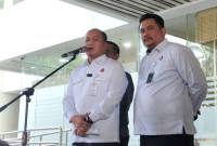 Kepala Pusat Penerangan Hukum (Kapuspenkum) Kejagung Anang Supriatna (kiri) memberikan keterangan pers di Gedung Kejagung, Jakarta, Rabu (15/7/2026). (Foto: Antara/Nadia Putri R)