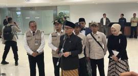 Wakil Menteri Haji dan Umrah Dahnil Anzar Simanjuntak saat konferensi pers di Bandara Soekarno Hatta, Banten, Kamis (2/7/2026). (Foto: Antara/Asep Firmansyah)