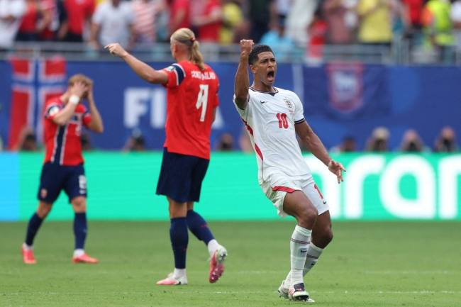 Jude Bellingham, melakukan selebrasi setelah mencetak gol penyeimbang dalam pertandingan perempat final turnamen sepak bola Piala Dunia 2026 antara Norwegia dan Inggris di Stadion Miami, Miami Gardens, pada 11 Juli 2026.(Foto: AFP/PATRICIA DE MELO MOREIRA)
