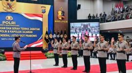 Kapolri Jenderal Listyo Sigit Prabowo resmi melantik enam Kapolda dan Kepala Korps Lalu Lintas (Kakorlantas), dan Kapuslitbang Polri. (Foto: Istimewa)