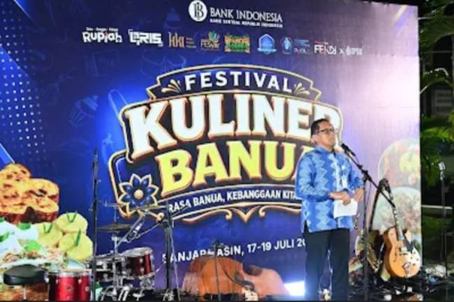 Deputi Kepala Perwakilan Bank Indonesia Provinsi Kalimantan Selatan Aloysius Donanto HW saat memberikan sambutan di acara Festival Kuliner Banua di Banjarmasin, beberapa waktu lalu. (Foto: HO-Humas Bank Indonesia)