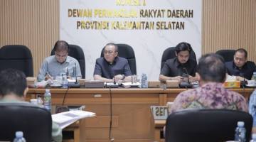 Komisi I DPRD Provinsi Kalimantan Selatan menggelar Rapat Dengar Pendapat mengenai perkembangan perkara sengketa lahan pembangunan gedung DPRD di Banjarbaru. Rapat berlangsung di Ruang Komisi I DPRD Kalsel, Kamis (9/7/2026) (SuarIndonesia/Ist)