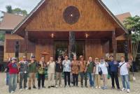 Anggota DPRD Provinsi Kalsel Komisi IV Fraksi Gerindra, Nor Fajeri, menghadiri pembukaan ritual adat “Mesiwah Pare Gumboh” masyarakat Dayak Deah Desa Liyu dan Desa Gunung Riut, Kecamatan Halong, Kabupaten Balangan, Jumat (10/7/2026).  (SuarIndonesia/Ist)