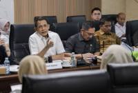 Rapat kerja evaluasi program 2026 dan rencana kerja 2027 di Gedung DPRD Kalsel, Rabu (15/7/2026). (SuarIndonesia/Ist)
