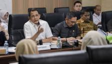 Rapat kerja evaluasi program 2026 dan rencana kerja 2027 di Gedung DPRD Kalsel, Rabu (15/7/2026). (SuarIndonesia/Ist)