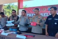 Pelaksana Harian (Plh) Kapolresta Banjarmasin, Kombes Pol Timbul R. Siregar, didampingi Kapolsek Banjarmasin Utara AKP Sunardi dan Kasat Reskrim Kompol Eru Alsepa, Kamis (16/7/2026) (SuarIndonesia/YI)