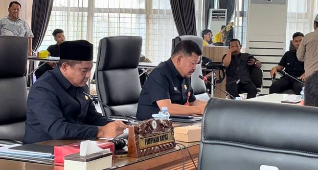 Rancangan Perubahan Prioritas Plafon Anggaran Sementara (PPAS) APBD 2026 terpaksa dihentikan sementara, Selasa (28/7/2026). (SuarIndonesia/Ist)