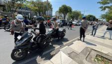 Bidang Profesi dan Pengamanan (Bid Propam) Polda Kalimantan Selatan (Kalsel) bersama POM TNI, sidak kelengkapan anggota di Jalan Raya, Rabu (29/7/2026). (SuarIndonesia/DO)