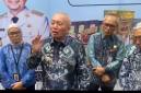 Gubernur Kalsel, H. Muhidin, memberikan ultimatum bagi pemegang izin pengelolaan karbon. Apabila  tak berjalan maka izinnya dicabut