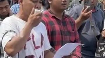 KANTOR PLN UP3 Banjarmasin “Digeruduk” Massa Aliansi Pemuda