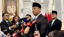 
Kepala Badan Gizi Nasional (BGN) Sudaryono memberikan keterangan pers setelah upacara pelantikan di Istana Negara, Jakarta, Rabu (22/7/2026). (Foto: Antara/Genta Tenri M)