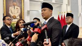 
Kepala Badan Gizi Nasional (BGN) Sudaryono memberikan keterangan pers setelah upacara pelantikan di Istana Negara, Jakarta, Rabu (22/7/2026). (Foto: Antara/Genta Tenri M)