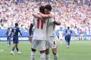 Declan Rice mencetak gol pertama Inggris. (Foto: Getty Images/Buda Mendes)