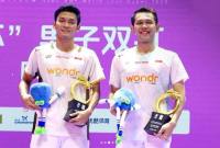 Pebulu tangkis ganda putra Indonesia Fajar Alfian/Muhammad Shohibul Fikri di podium China Open 2026, di Olympic Sports Center Gymnasium, Changzhou, Minggu (26/7/2026). (Foto: @badminton.ina)