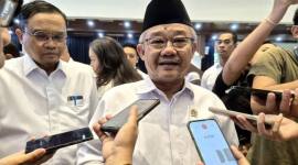 Menteri Pendidikan Dasar dan Menengah (Mendikdasmen) Abdul Mu'ti (kanan). (Foto: Antara/Hana Dewi KK)