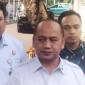 Kepala Pusat Penerangan Hukum (Kapuspenkum) Kejaksaan Agung Anang Supriatna (tengah) menjawab pertanyaan awak media di Gedung Kemenko Polkam, Jakarta, Rabu (5/8/2026). (Foto: Antara/Walda Marison)