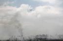 Helikopter water bombing berupaya memadamkan kebakaran lahan di Petuk Katimpun, Palangka Raya, Kalimantan Tengah, Selasa (11/8/2026). (Foto: Antara/Auliya Rahman)