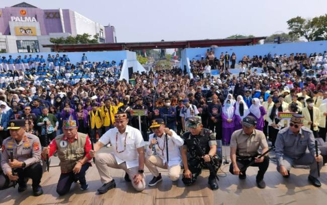 Deklarasi akbar perang terhadap narkoba di Provinsi Kalimantan Tengah, Kota Palangka Raya, Kamis (20/8/2026). (Foto: Antara/M Arif Hidayat)
