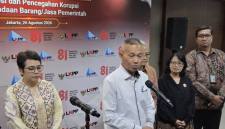 
Wakil Ketua Komisi Pemberantasan Korupsi (KPK) Ibnu Basuki Widodo dalam konferensi pers Pengadaan Barang/Jasa Pemerintah (PBJP) di Jakarta, Rabu (26/8/2026). (Foto: Antara/Bayu Saputra)