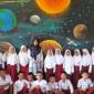 SD N Lasung Batu 2 menghadirkan inovasi Dikcara (Dinding Kelas Berbicara) sebagai upaya menciptakan suasana belajar yang lebih hidup, edukatif, dan berkarakter. - Foto: MC Balangan

